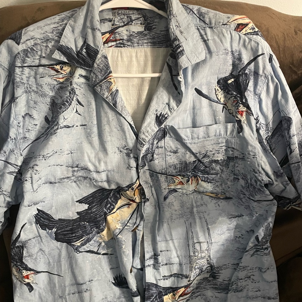 Reel Legends Performance Clothing Men’s Fishing Shirt Large Blue fish